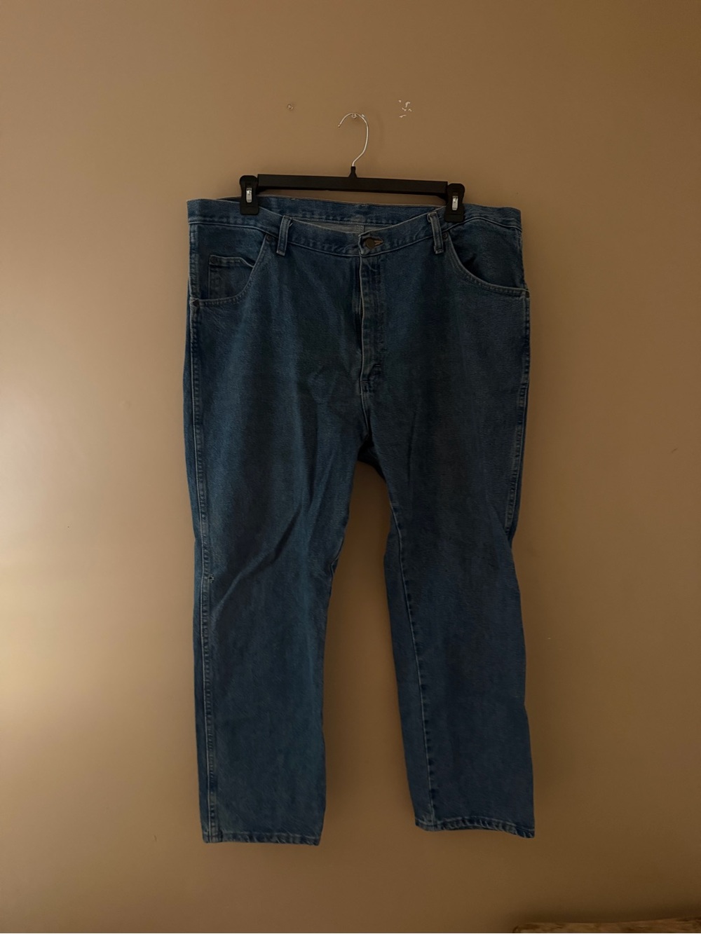 Classic Men's Blue Denim Jeans wrangler
